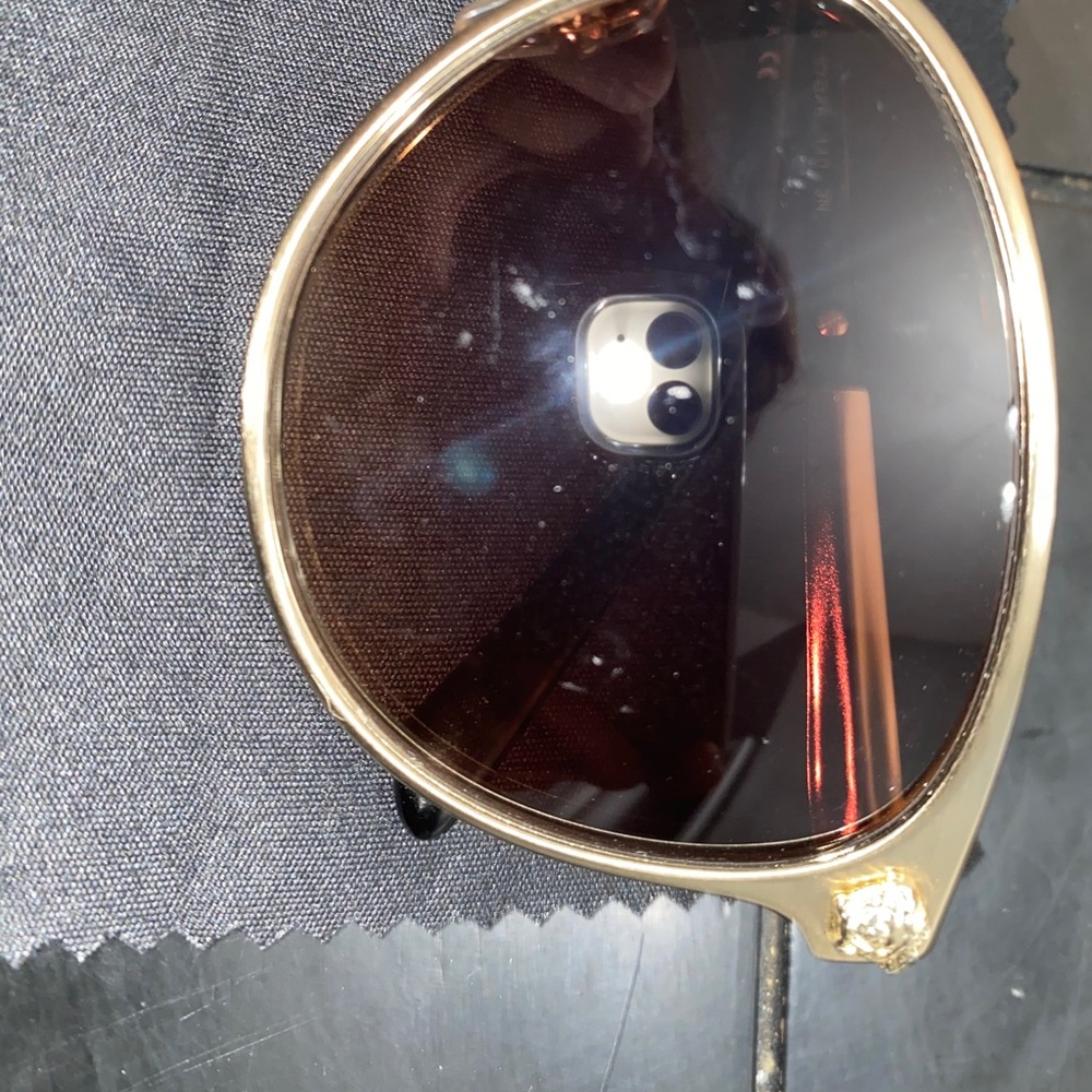 Versace sunglasses - Picture 6 of 7